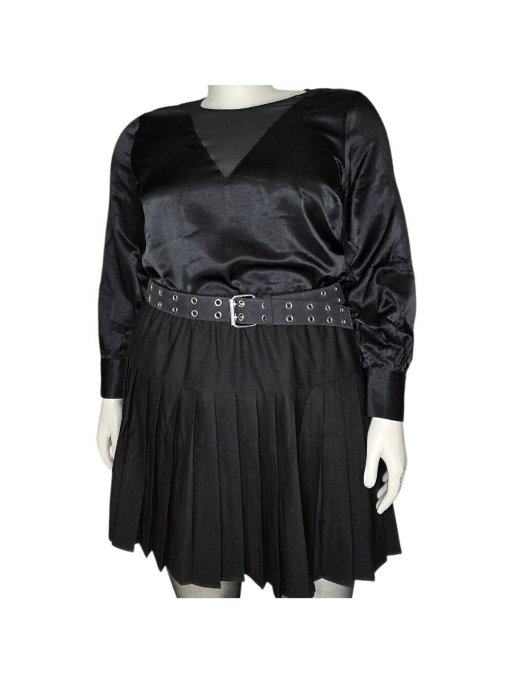 NWT Penningtons Addition Elle Black Whimsigoth Baddie Top Mesh Insert Size 1X - Picture 6 of 9